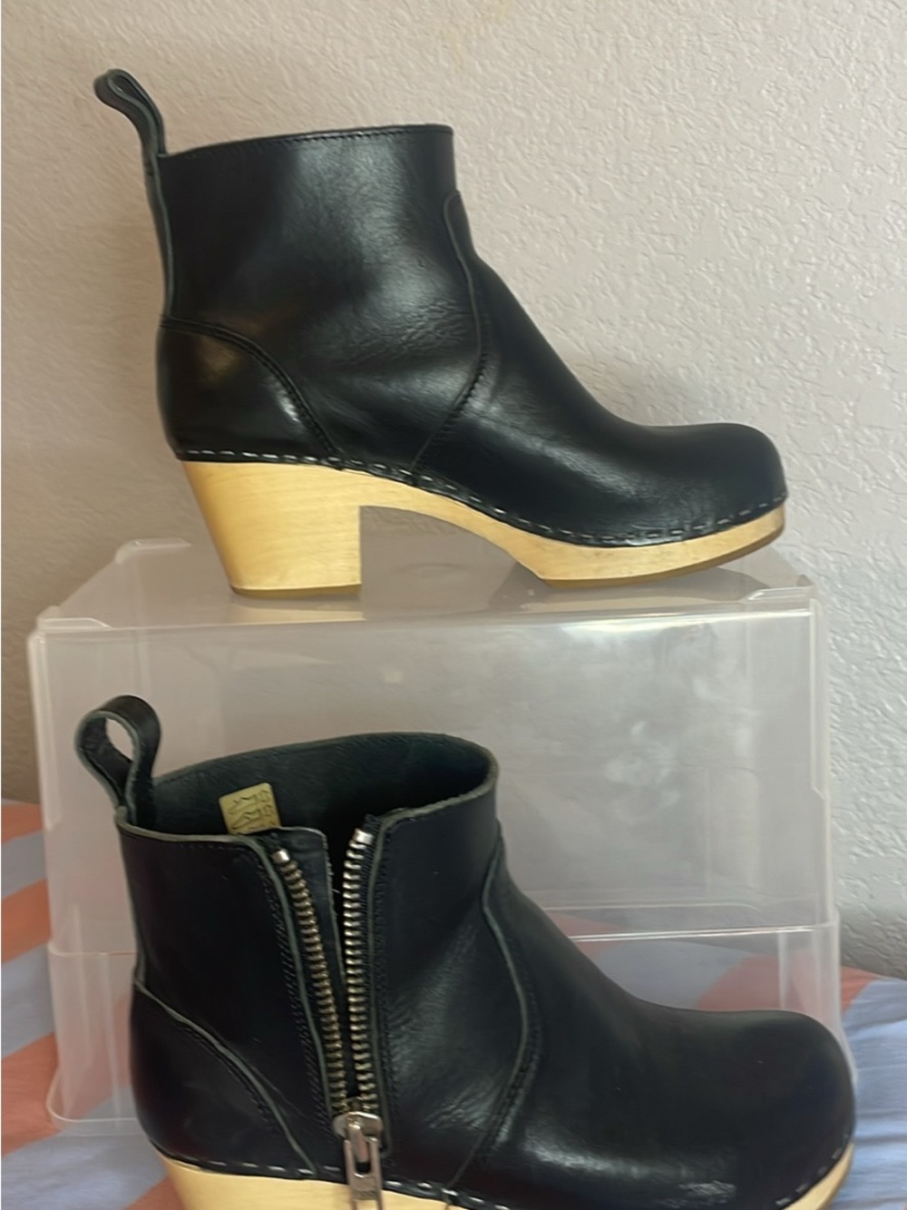 Black leather Swedish hasbeens clog boot zipper